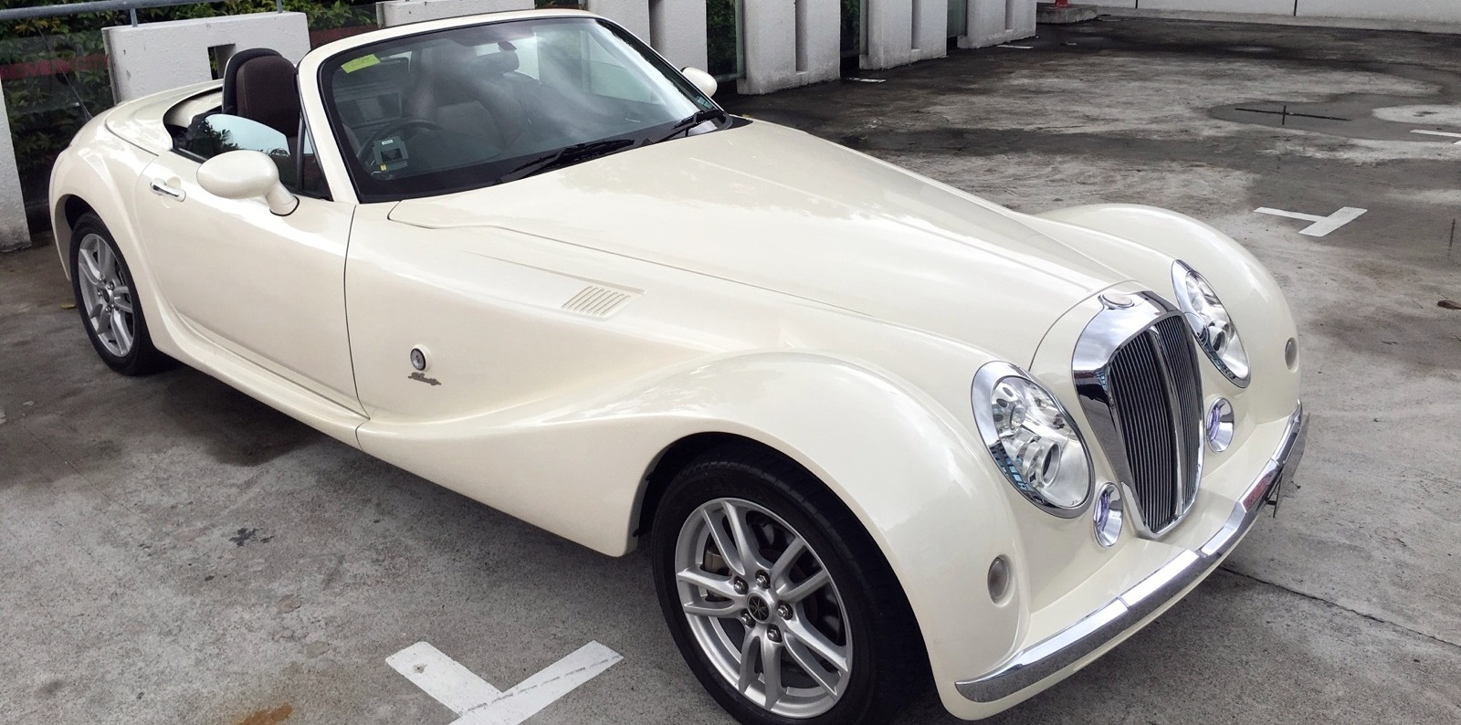 Mitsuoka Himiko Car Rental Singapore